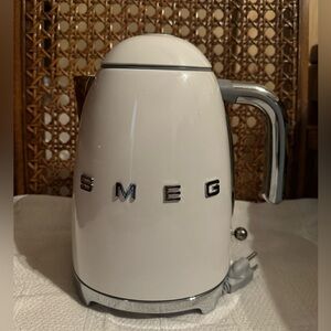 Smeg electric kettle